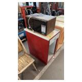 ROLLING WOOD CART & SMALL MICROWAVE