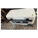 IGLOO 110 QT ROLLING COOLER