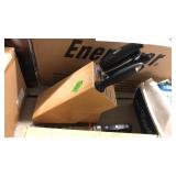 KNIFE BLOCK W/ MISC KNIVES