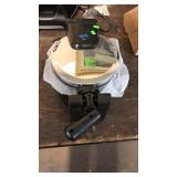 BELGIAN WAFFLE MAKER, LIKE NEW
