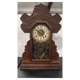 ANTIQUE MANTLE CLOCK