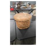 VTG WOVEN BASKET