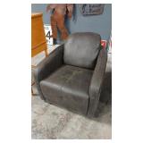 PADDED SWIVEL CHAIR