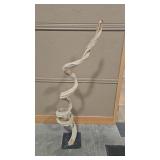 ROOT SCULPTURE METAL STAND