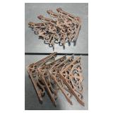 8 METAL ORNATE SHELF BRACKETS
