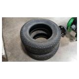 2 BF GOODRICH 245/70R17