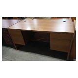 HON 4 DRAWER DESK