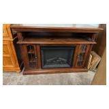 ELECTRIC FIREPLACE W/ REMOTE