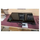 SAMSUNG HDTV 40' W/ WALL BRACKET