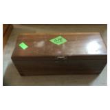 DOMINO SET IN WOOD BOX