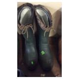 BAFFIN RUBBER BOOTS SIZE 13 W/ BROWN CAMO TOPS