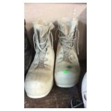 RUBBER INSULATED BOOTS