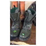 INSULATED PACK BOOTS SIZE ? 12/13