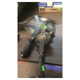 2 STEEL TAPE MEASURES