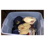 GROUP OF BASEBALL STYLE HATS