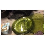 1960'S INDIANA GLASS SUNBURST SNACK PLATES, OLIVE