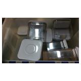 TOTE OF FOOD STOSRAGE CONTAINERS