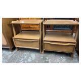 PAIR OF MID CNETURY MODERN NIGHT STANDS