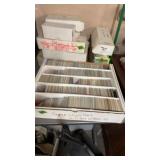LARGE GROUP OF SPORTS CARDS