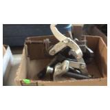 SMALL VISE & 2 PULLERS