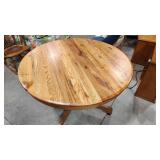 ANTIQUE OAK PEDESTAL TABLE
