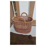 BASKET W/ HANDLE