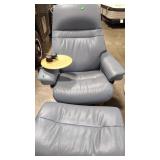 STRESS LESS MANUAL RECLINER & OTTOMAN