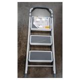 GORILLA 3 STEP LADDER NEW