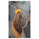 DECORATIVE WESTERN STYLE QUIVER AND ARROWS