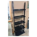 LEANING WALL SHELF UNIT
