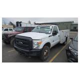 2015 FORD F350 4X4 W/ SERVICE BOX