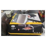 OONI GAS POWERED PIZZA OVEN AND 12' PEEL