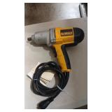 DEWALT 1/2' IMPACT WRENCH
