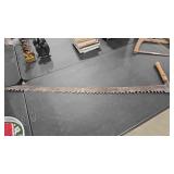SINGLE HANDLE ANTIQUE CROSS CUT SAW