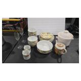 FURIO CREM BRULEE PARTIAL DINNERWARE SET, SOUP