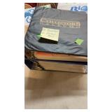 2 ALBUMS OF SPORTS TRADING CARDS-BASKETBALL