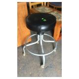 ROLLING SWIVEL STOOL