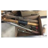 YANKEE SCREWDRIVERS & 2 HANDLES