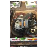 4 1/2' ANGLE GRINDER W DISCS