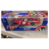 WINNER'S CIRCLE DIE CAST 1:24 SCALE CAR