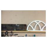 SALE W/ ARROW SIGN & HALF ROUND WALL PLAQUE