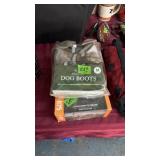 DOG BOOTS SIZE MED, 1/2  MILE REMOTE DOG TRAINER