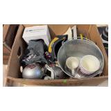 BX OF MONTANA GRIZZLY COLLECTIBLE ITEMS