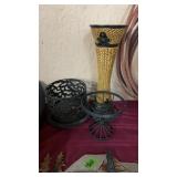 GROUP OF CANDLE HOLDERS