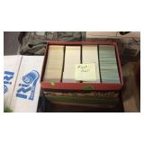 2 BX OF FOOTBALL TRADING CARDS