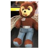 WREATH & VINTAGE SMOKEY BEAR