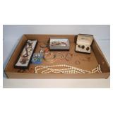 COSTUME JEWELRY ASSORTMENT