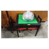 LEGGO TABLE 2 CHAIRS & LEGGOS