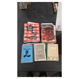 COOK BOOK & VTG PAMPHLET ASSORTMENT