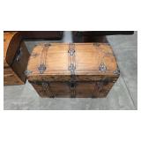 REFINISHED/LINED ROUND TOP BLANKET TRUNK
